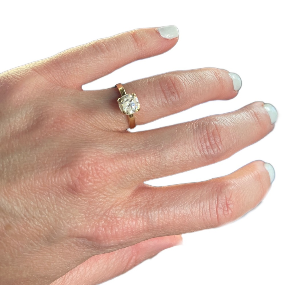 Vtg 14K solid Gold 1 Stone Cubic Zirconia Wedding engagement solitaire ring